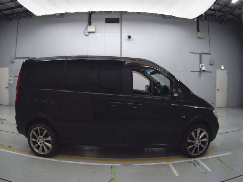 2010 Mercedes Benz V-Class 639350C[2]