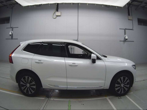 2022 Volvo XC60 UB420TXCM[2]