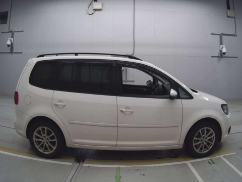 2014 Volkswagen Golf Touran 1TCTH[2]