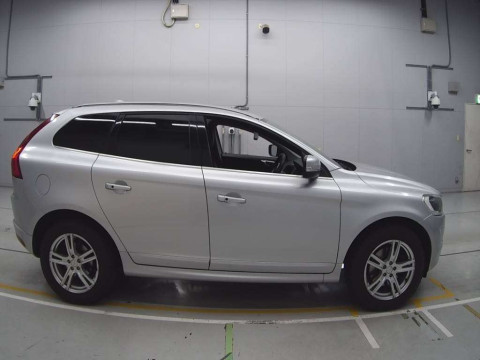 2014 Volvo XC60 DB420XC[2]