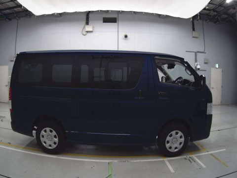 2021 Toyota Hiace Van GDH201V[2]