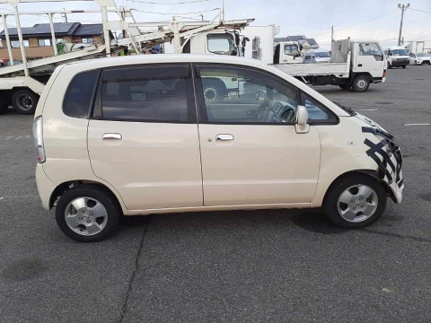 2005 Nissan Moco MG21S[2]