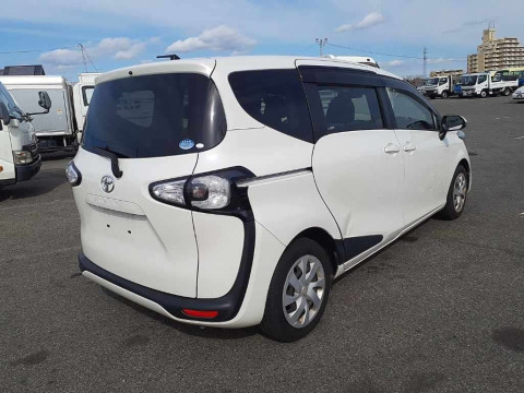 2016 Toyota Sienta NSP170G[1]