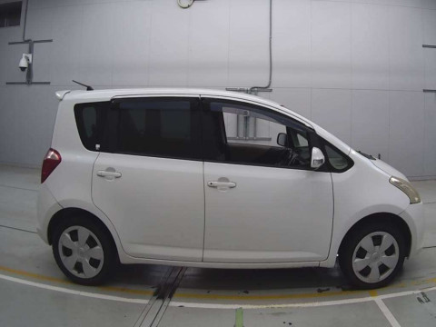 2006 Toyota Ractis NCP100[2]