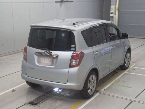 2010 Toyota Ractis SCP100[1]