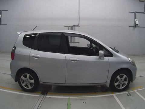 2005 Honda Fit GD3[2]