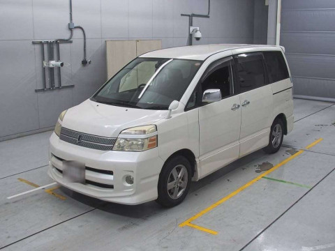 2006 Toyota Voxy AZR60G[0]