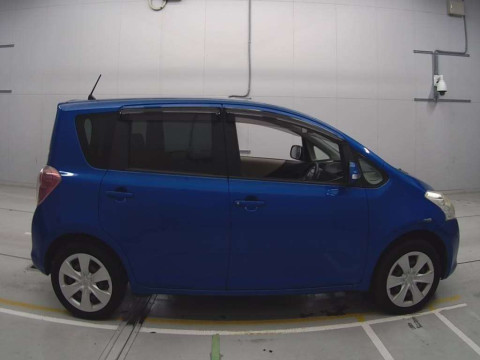 2008 Toyota Ractis SCP100[2]