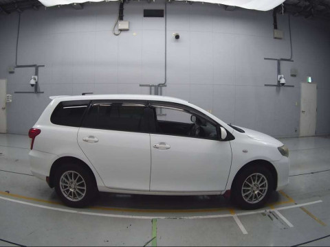 2010 Toyota Corolla Fielder NZE144G[2]