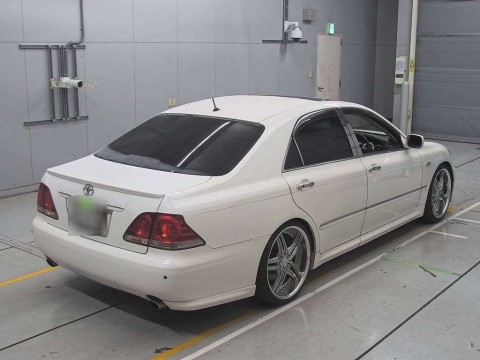 2005 Toyota Crown GRS182[1]