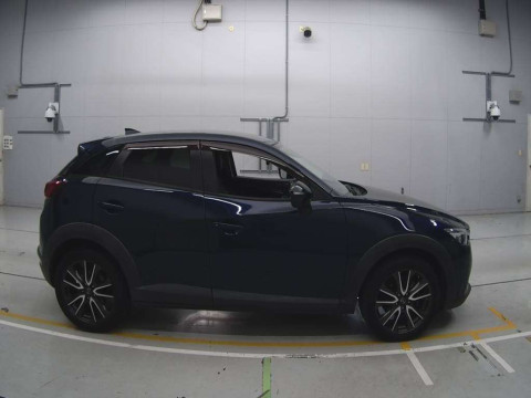 2015 Mazda CX-3 DK5FW[2]