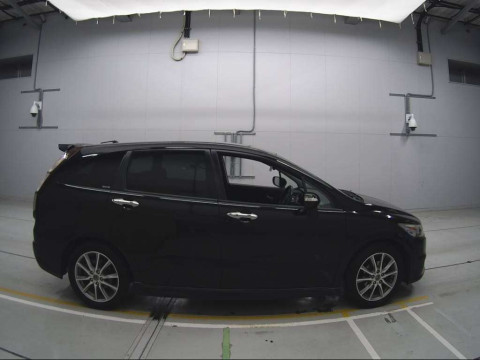 2011 Honda Stream RN6[2]