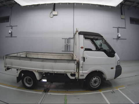 2010 Mazda Bongo Truck SK82T[2]