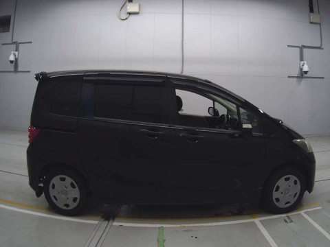 2009 Honda Freed GB3[2]