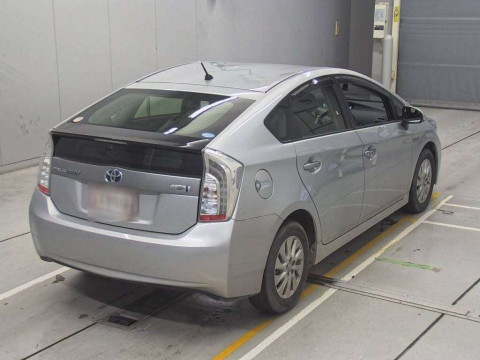 2014 Toyota Prius PHV ZVW35[1]