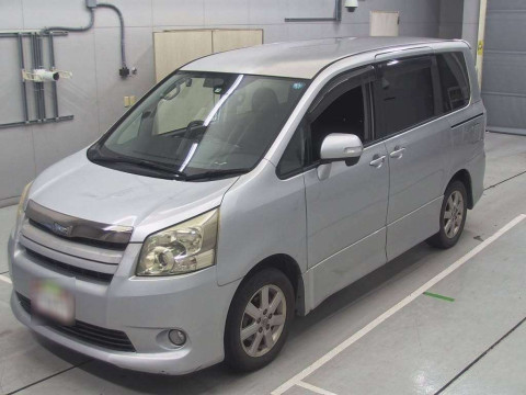 2007 Toyota Noah ZRR70W[0]