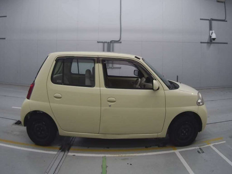 2006 Daihatsu Esse L235S[2]