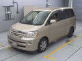 2005 Toyota Noah