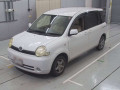 2004 Toyota Sienta