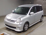 2010 Toyota Sienta