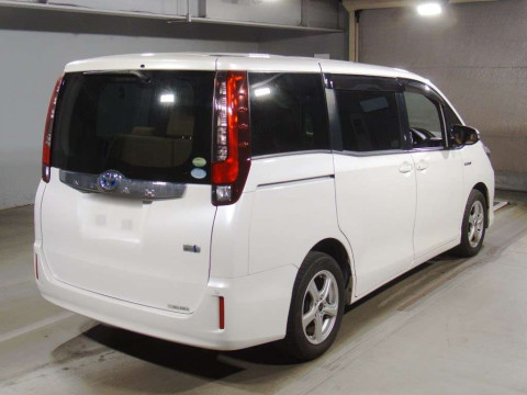 2017 Toyota Noah ZWR80G[1]