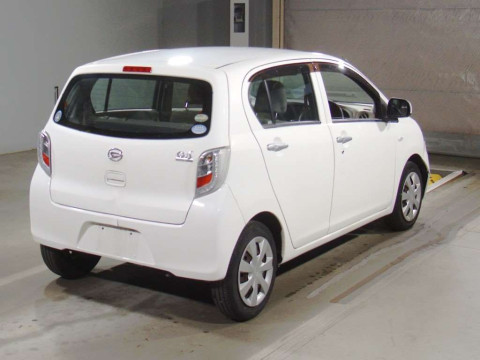 2016 Daihatsu Mira es LA300S[1]