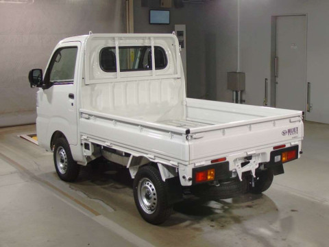 2024 Daihatsu Hijet Truck S500P[2]