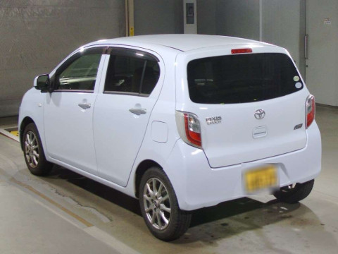 2012 Toyota Pixis Epoch LA300A[2]