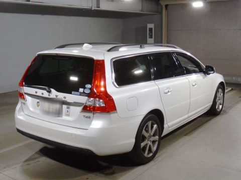 2016 Volvo V70 BB420W[1]