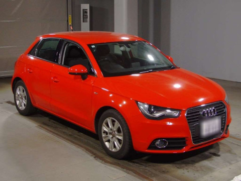 2012 Audi A1 Sportback 8XCAX[2]