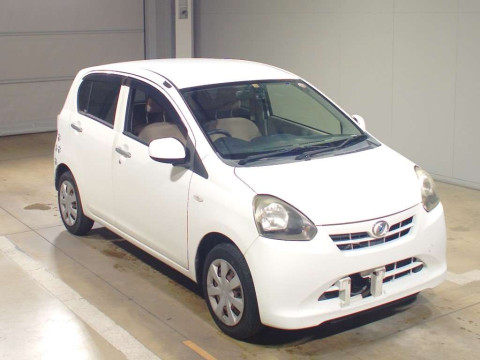 2012 Daihatsu Mira es LA300S[1]