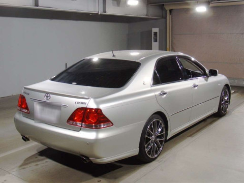 2004 Toyota Crown GRS182[1]