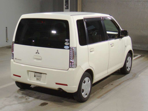 2010 Mitsubishi eK Wagon H82W[1]