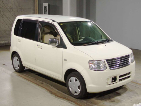 2010 Mitsubishi eK Wagon H82W[2]