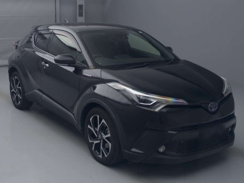 2018 Toyota C-HR ZYX10[1]