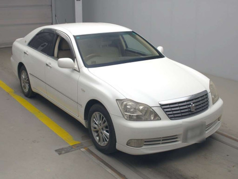 2007 Toyota Crown GRS180[2]