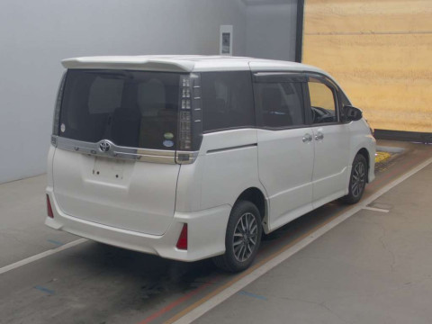 2016 Toyota Voxy ZRR85W[1]