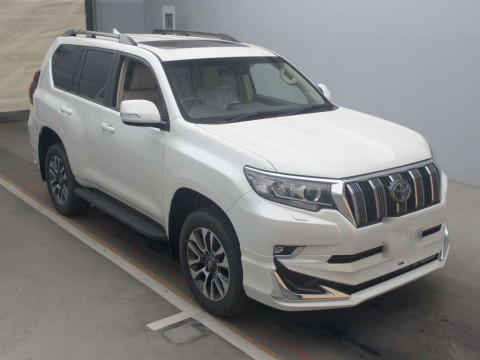 2023 Toyota Land Cruiser Prado TRJ150W[2]