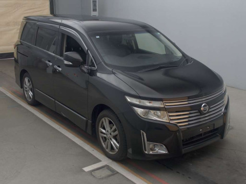 2013 Nissan Elgrand TE52[2]