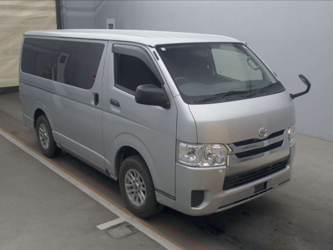 2018 Toyota Hiace Van TRH200V[2]