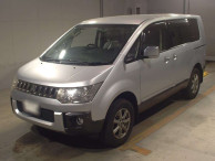 2009 Mitsubishi Delica D5