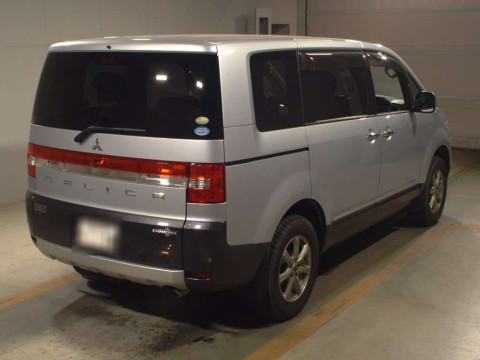 2009 Mitsubishi Delica D5 CV5W[1]