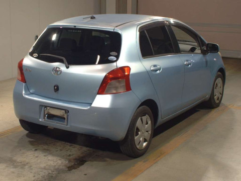 2005 Toyota Vitz KSP90[1]