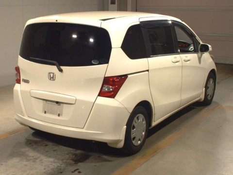 2008 Honda Freed Spike GB3[1]