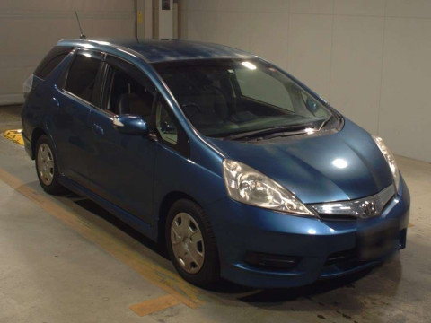 2012 Honda Fit Shuttle Hybrid GP2[2]