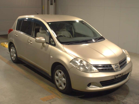 2010 Nissan Tiida C11[2]