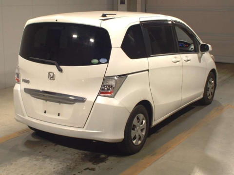 2013 Honda Freed GB3[1]