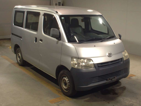 2012 Toyota Townace Van S402M[2]