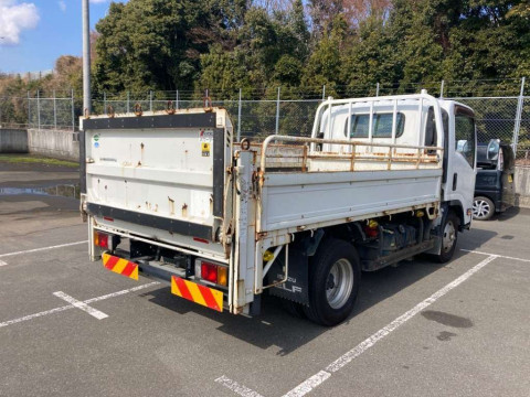 2013 Isuzu Elf Truck NPR85AR[1]