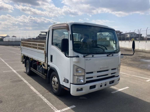 2013 Isuzu Elf Truck NPR85AR[2]